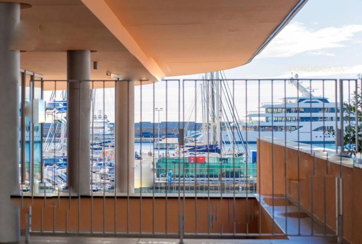 Downtown East Water Front Apartamento